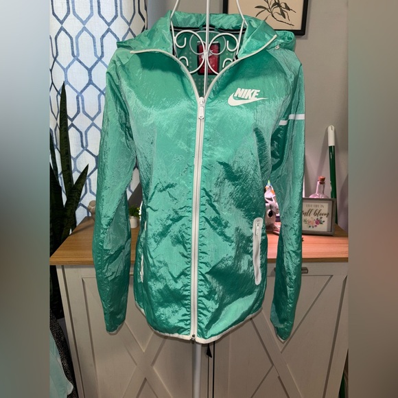 Nike Jackets & Blazers - Nike Rain Jacket, Size Small